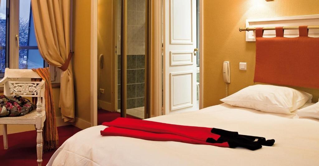 Hotel L'Etoile D'Or Chaumont  Habitación foto
